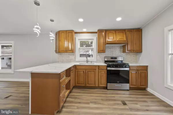 Brooklyn Park, MD 21225,635 SUNSET STRIP