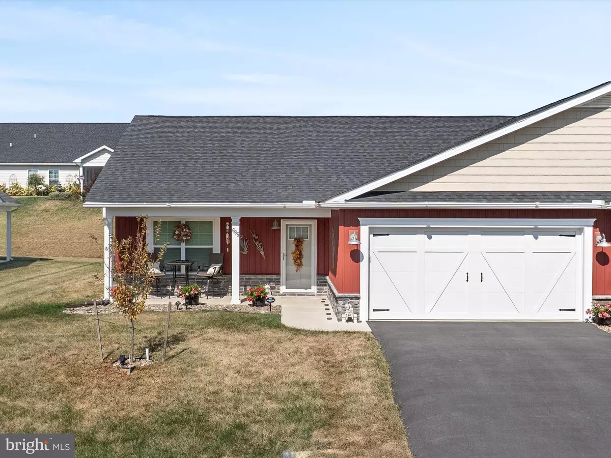 Hedgesville, WV 25427,665 DRIPPING SPRING DR