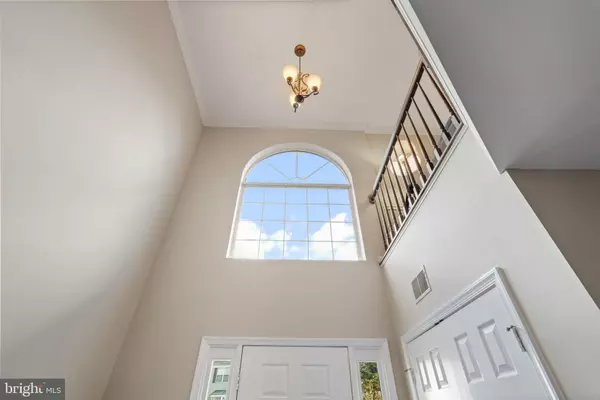 Leesburg, VA 20175,881 TALL OAKS SQ SE