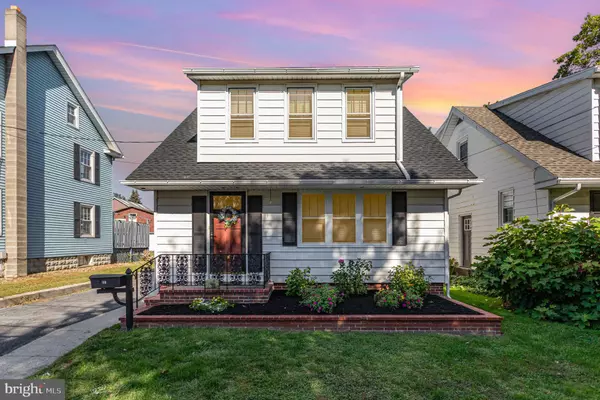 10 S BROAD ST, Myerstown, PA 17067