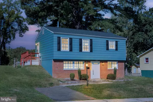 14220 FALLBROOK LN, Woodbridge, VA 22193