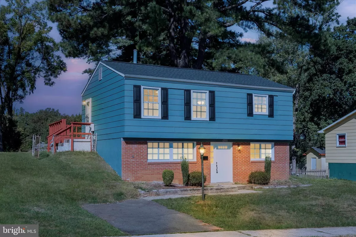 Woodbridge, VA 22193,14220 FALLBROOK LN