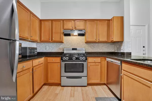Centreville, VA 20120,5123-J TRAVIS EDWARD WAY #J