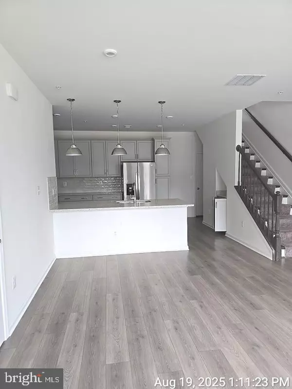 Owings Mills, MD 21117,9363 SENEY LN #519