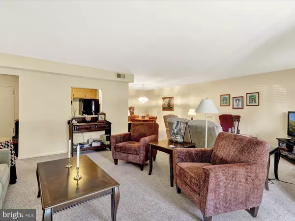 Wyomissing, PA 19610,1801 CAMBRIDGE AVE #B4