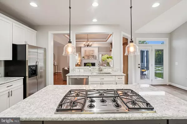 Lorton, VA 22079,8761 FLOWERING DOGWOOD LN