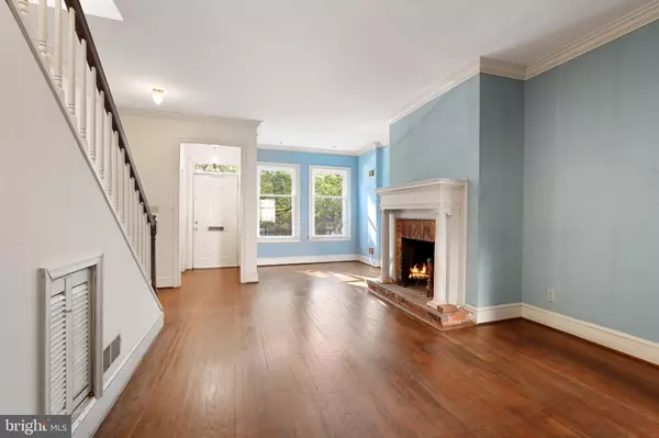 Washington, DC 20003,748 13TH ST SE