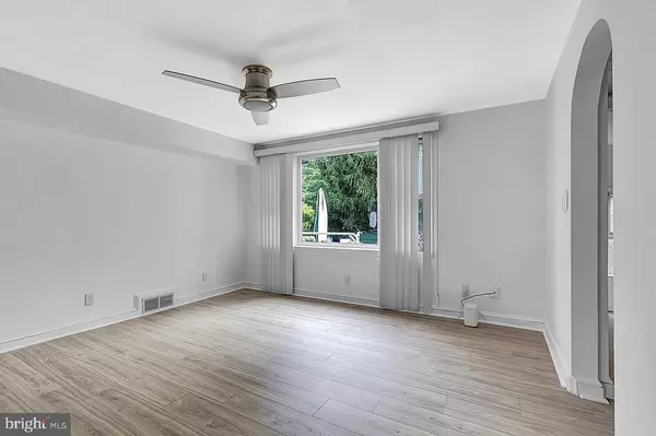 Ewing, NJ 08618,415 SUTHERLAND RD