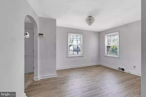 Ewing, NJ 08618,415 SUTHERLAND RD