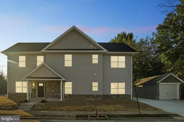 724 WOODLAWN AVE, Collingdale, PA 19023