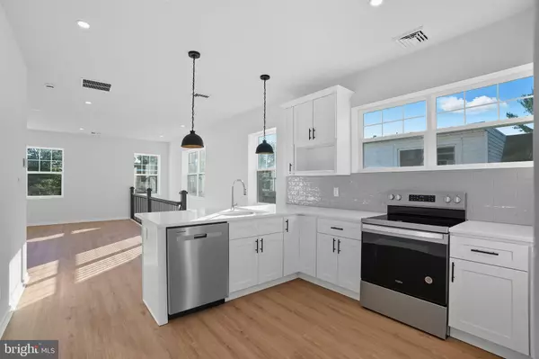 Collingdale, PA 19023,724 WOODLAWN AVE