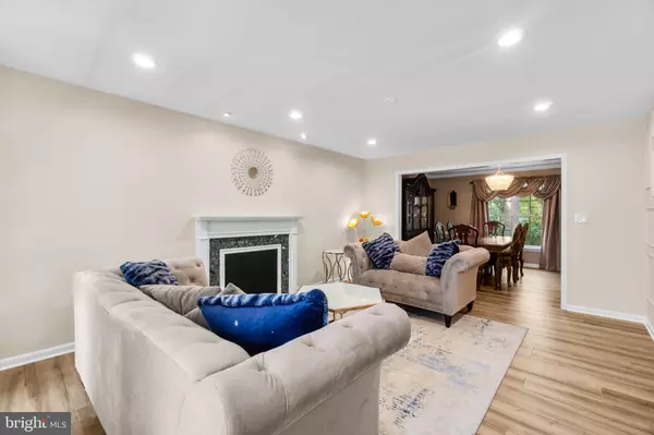 Ellicott City, MD 21043,7803 BREAKSTONE CT