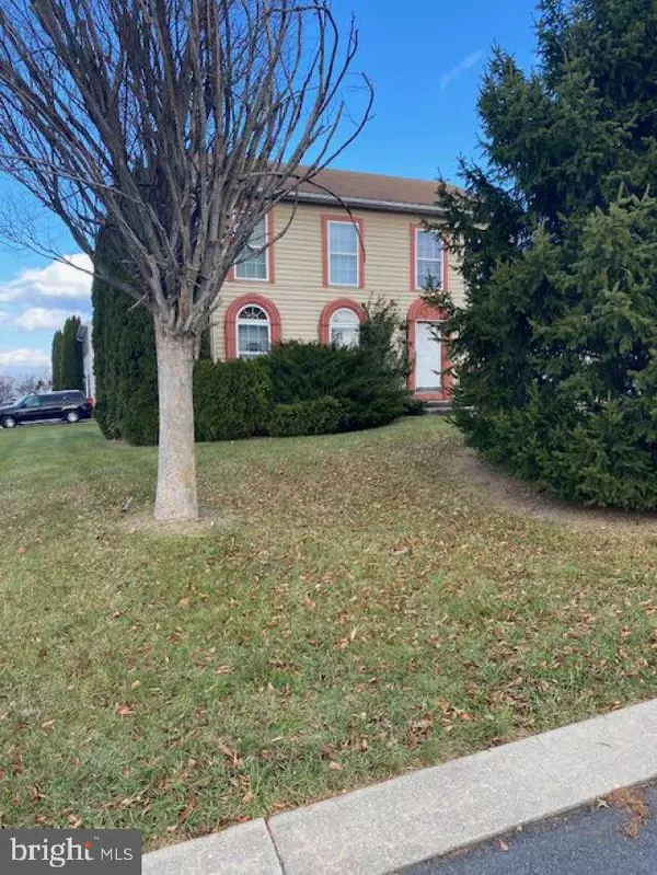 3305 BITTERNUT BLVD, York, PA 17404
