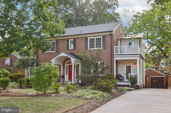 Arlington, VA 22202,2322 S ARLINGTON RIDGE RD