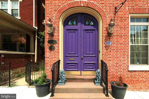 Lewistown, PA 17044,11 S MAIN ST