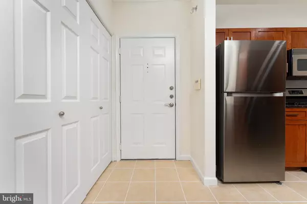 Herndon, VA 20171,12925 CENTRE PARK CIR #311