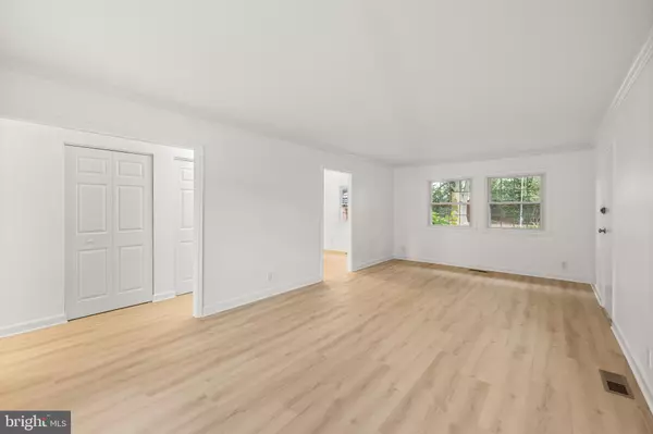Sterling, VA 20164,210 W BEECH RD