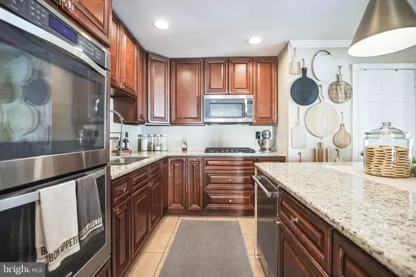 Mount Laurel, NJ 08054,24 HUNTERS DR