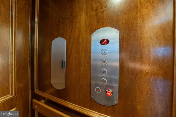 Bryn Mawr, PA 19010,75 S MERION AVE