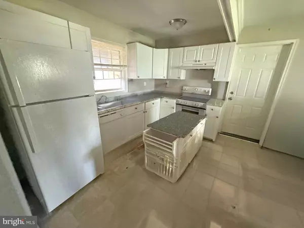 Willingboro, NJ 08046,31 HENDERSON LN