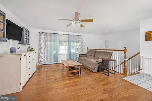 Pennsville, NJ 08070,44 LENAPE DR