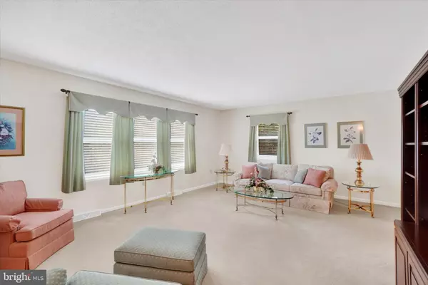 York, PA 17402,119 LEXINGTON RD