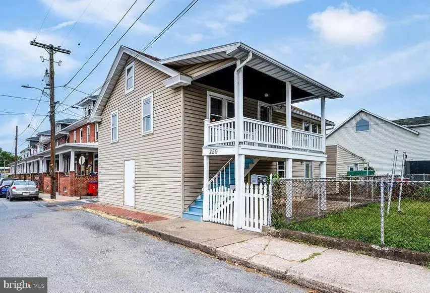 Hamburg, PA 19526,259 WALNUT ST