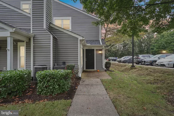 Clifton, VA 20124,5816 ORCHARD HILL LN