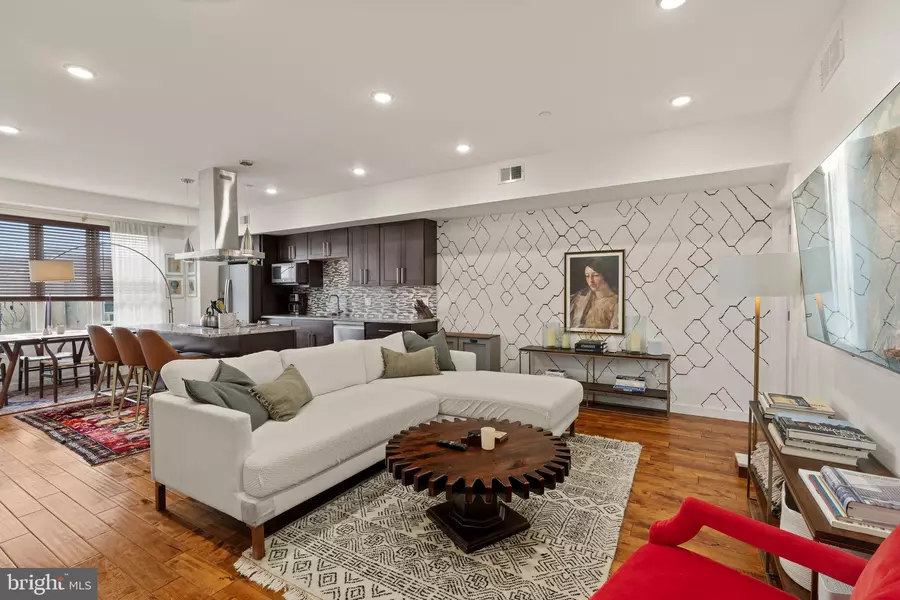 2015 S HUTCHINSON ST #12, Philadelphia, PA 19148