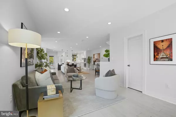 Washington, DC 20010,1435 PERRY PL NW #1