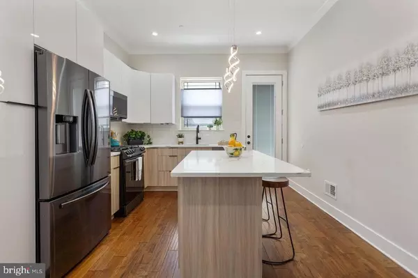 Philadelphia, PA 19145,2130 FERNON ST