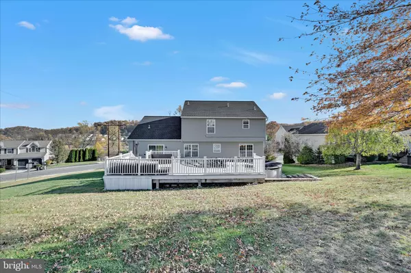 Reading, PA 19608,217 LONGVIEW DR