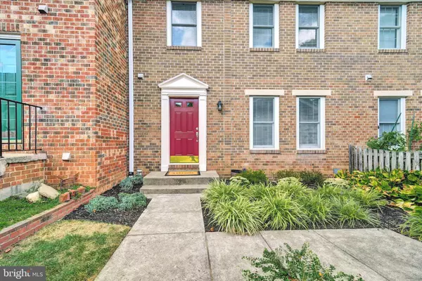 Oakton, VA 22124,2918 OAKBOROUGH SQ