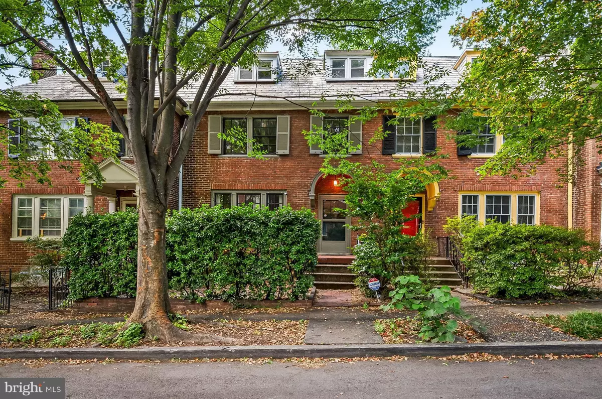 Baltimore, MD 21218,3916 CLOVERHILL RD
