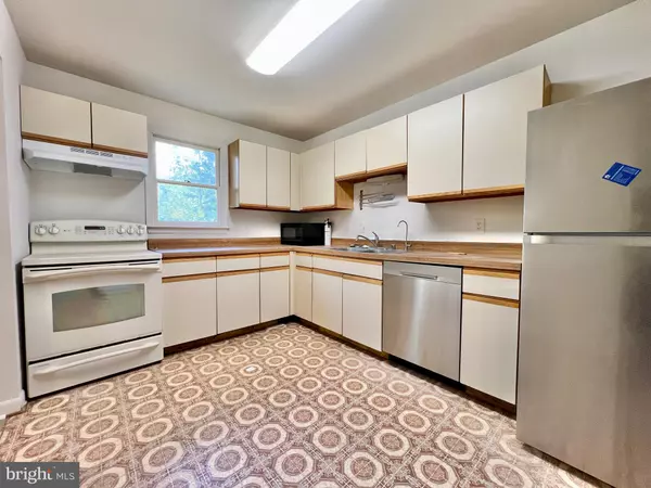 Manassas, VA 20111,7819 LAKE DR