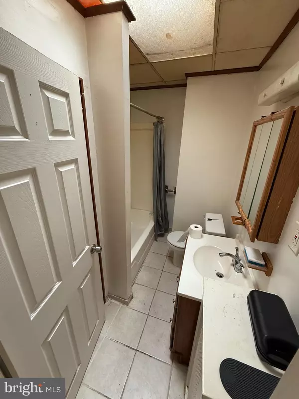 Philadelphia, PA 19145,1602 S NEWKIRK ST