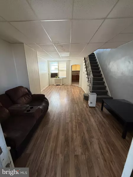 1602 S NEWKIRK ST, Philadelphia, PA 19145