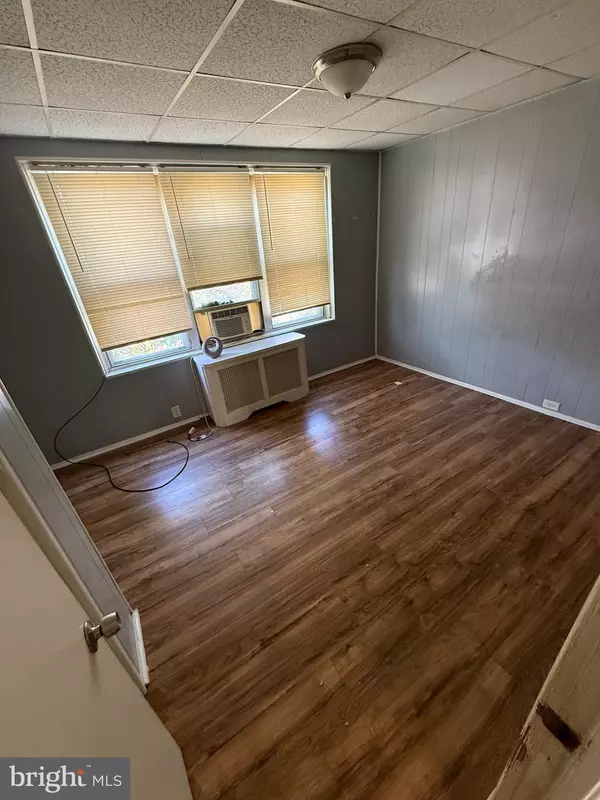 Philadelphia, PA 19145,1602 S NEWKIRK ST