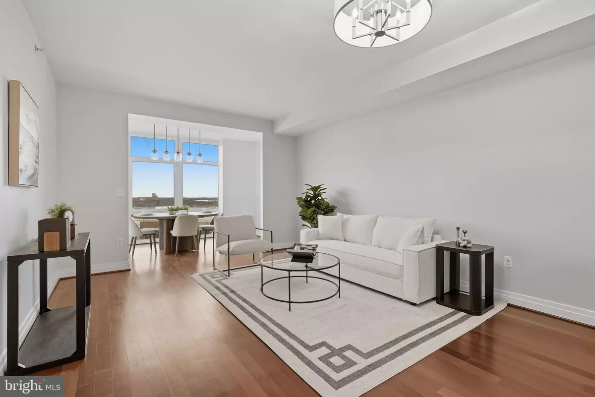 Mclean, VA 22102,8220 CRESTWOOD HEIGHTS DR #914