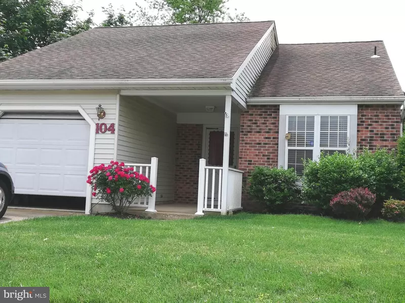 104 BASTIAN DR, Mount Laurel, NJ 08054