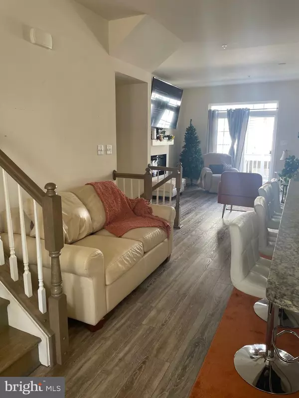 Lanham, MD 20706,7210 WOOD TRAIL DR