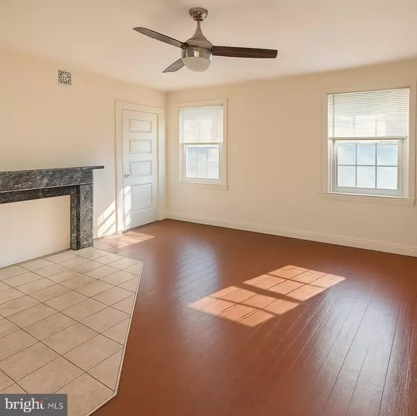 312 S 12TH ST #3F, Philadelphia, PA 19107