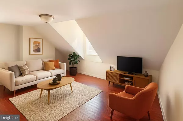 Philadelphia, PA 19107,312 S 12TH ST #3F