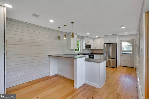 Norristown, PA 19403,18 LAWRENCE RD