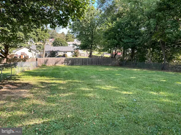 Harrisburg, PA 17112,6128 BLUE BIRD AVE