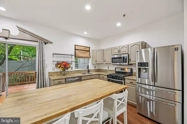 Annapolis, MD 21409,633 BAYSTONE CT