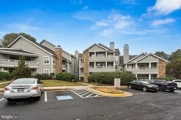 13085 AUTUMN WOODS WAY #305, Fairfax, VA 22033