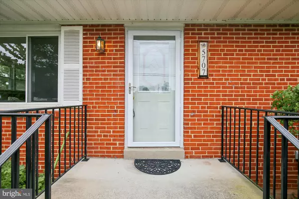 Centreville, VA 20120,5707 OTTAWA RD