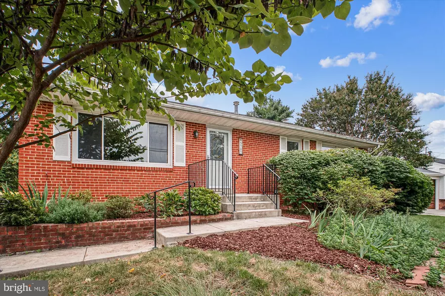 5707 OTTAWA RD, Centreville, VA 20120