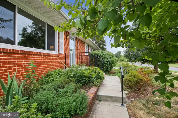 Centreville, VA 20120,5707 OTTAWA RD